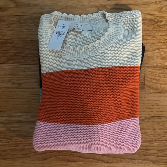 Adorable Loft crew neck sweater - Picture 3 of 3